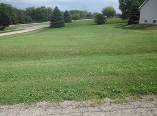 1654 Edgewood Dr, Davis, IL 61019