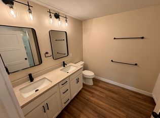 211 S Monroe Ave, Green Bay, WI 54301