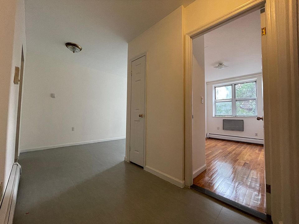 2nd image of 3132 137th St #4R