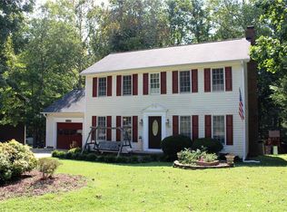1102 New Hampshire Dr, Jamestown, NC 27282