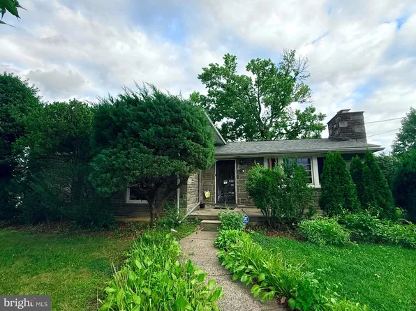 210 E Providence Rd, Yeadon, PA 19050
