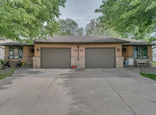 1620 N Whitney Dr, Appleton, WI 54914