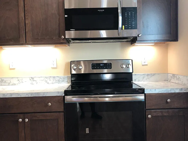 Under cabinet lights