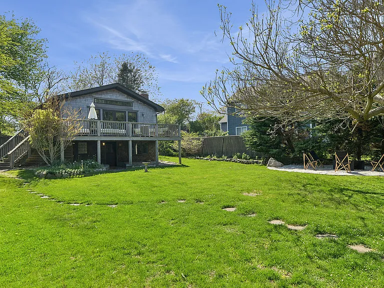 12 Flagg Ave — Photo 29