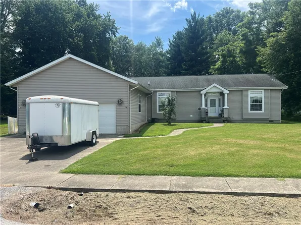 511 E Plum St, Robinson, IL 62454