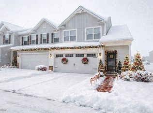 1362 Maple Grove Ln, Uniontown, OH 44685