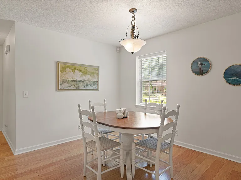 501 Bailey St — Photo 7