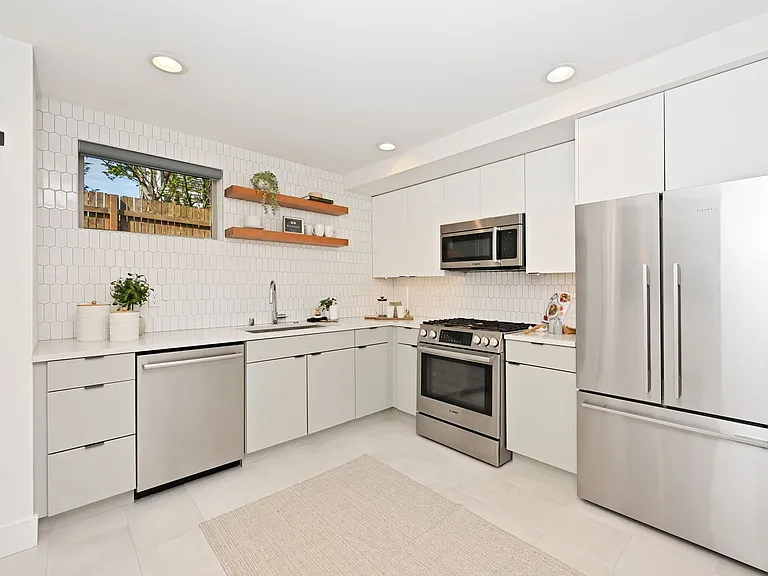 2108 E James St #A — Photo 6
