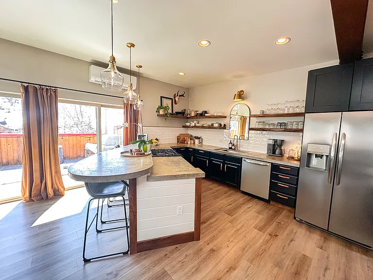 2619 Copper Ridge Cir #6 — Photo 2
