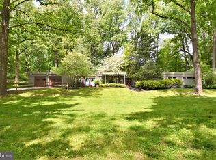 4 Whisperwood Ct, Pikesville, MD 21208