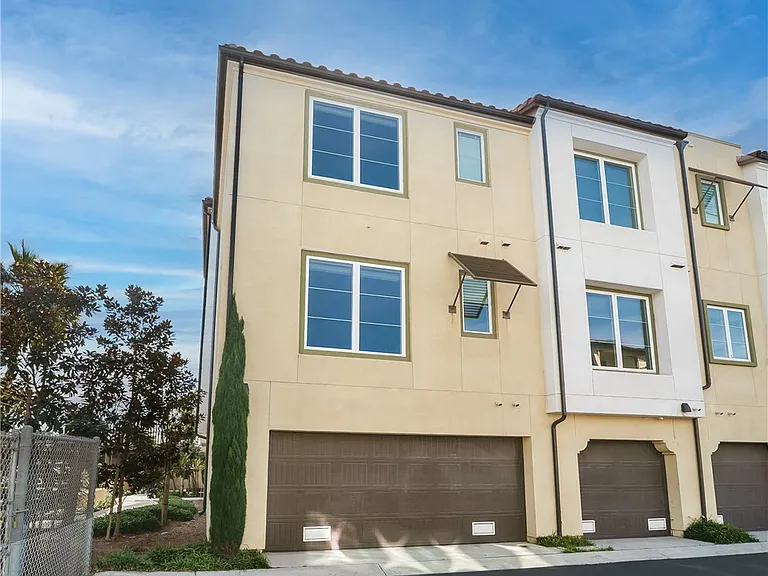 1519 Doheny Way — Photo 27