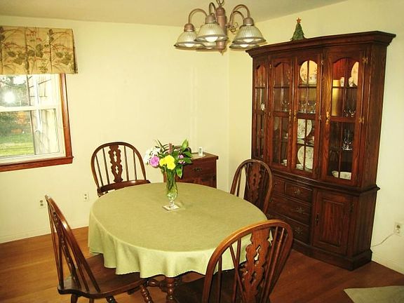 DINING ROOM  14 X 10