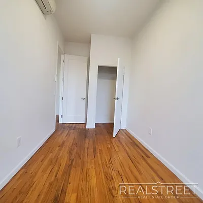 Rented by Real Street Inc | media 4