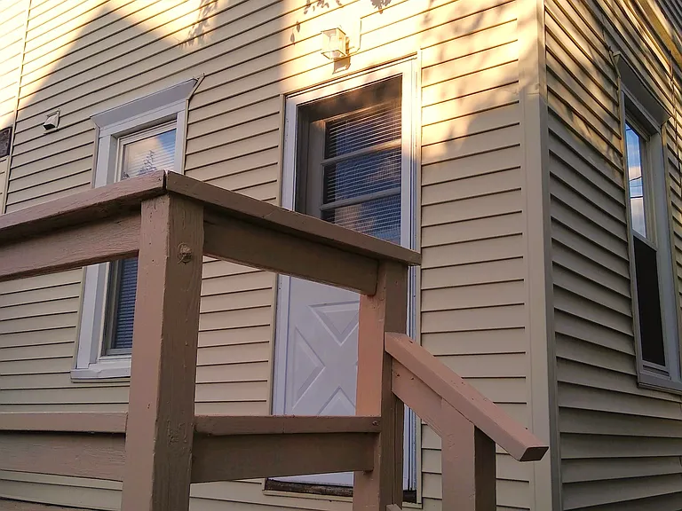 513 Hanover St — Photo 27