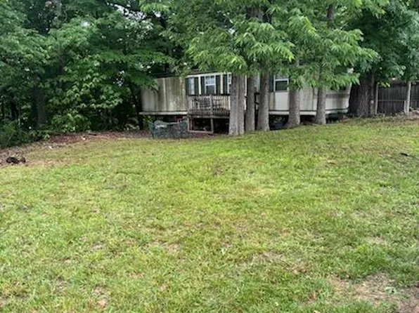 67 Yogi Bear Blvd, Falling Waters, WV 25419