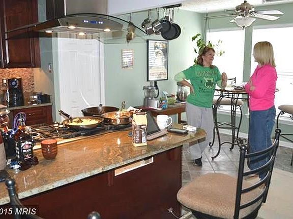 Breakfast Bar in Kitchen