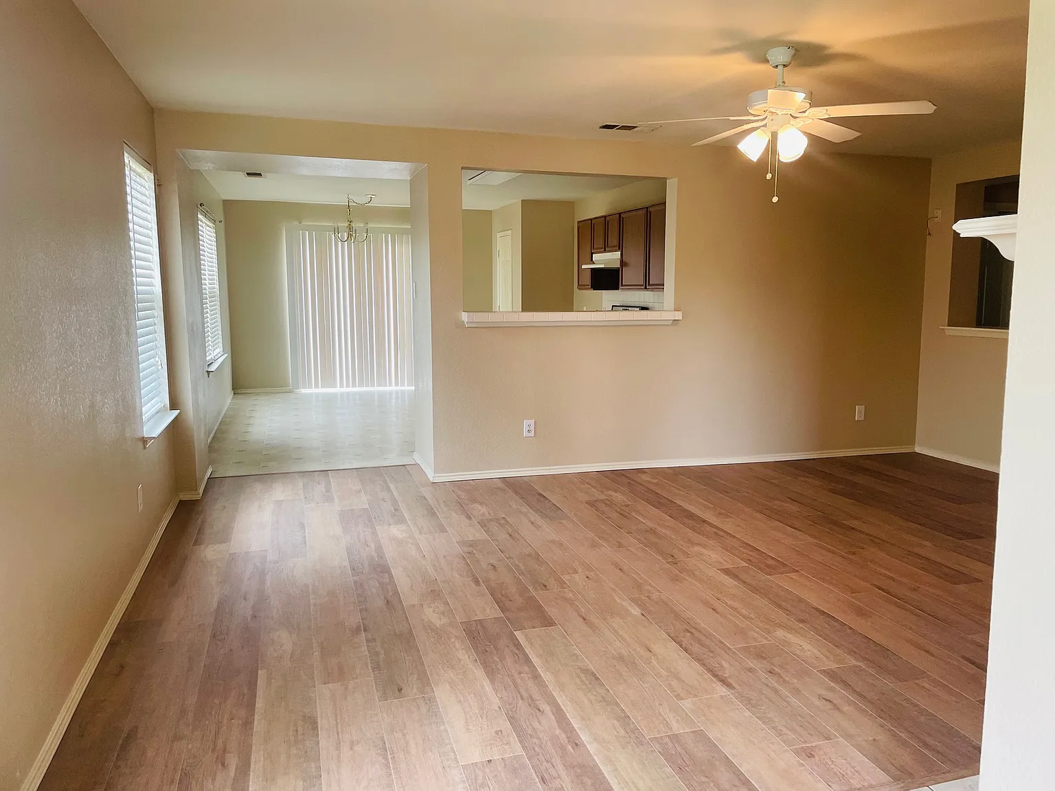 4 bed, 1740 sqft, $2,195 — Photo 4