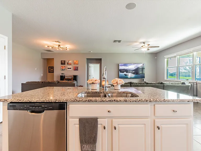 8135 Roma Dune Dr — Photo 3