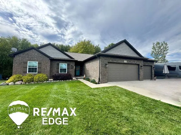 8308 Peninsula Cir, Grand Blanc, MI 48439