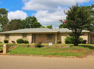 2405 Swan Dr, Longview, TX 75604