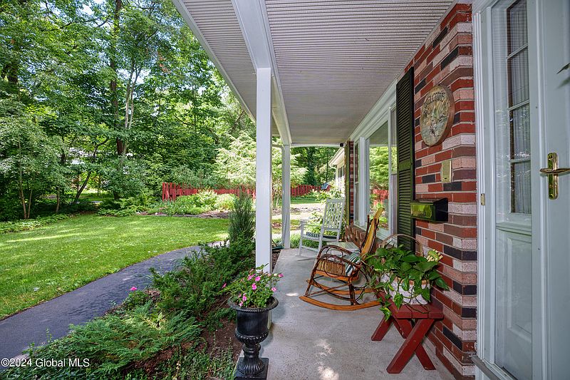 4th image of 3579 E Lydius Street