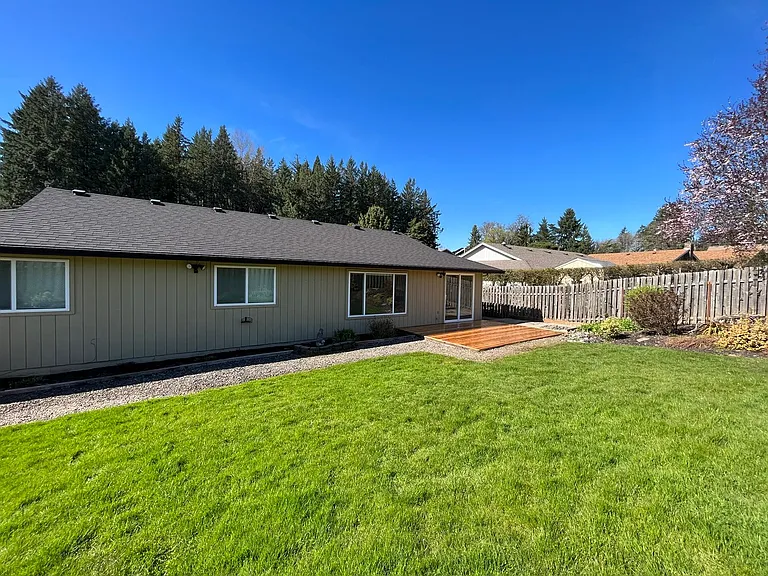 12956 SE 126th Ave — Photo 37