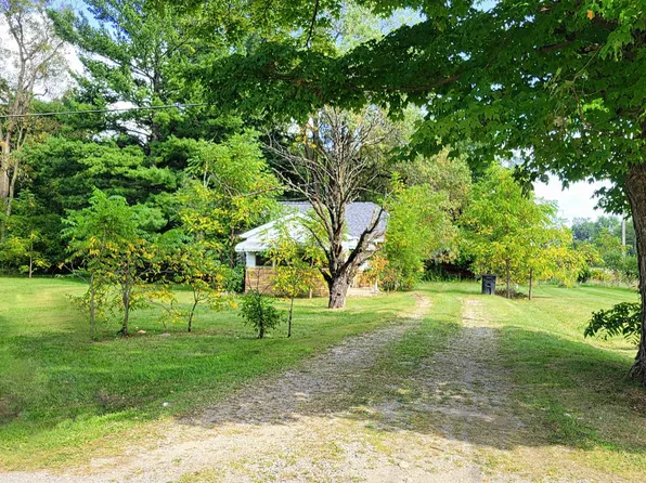 7152 Neff Rd, Mount Morris, MI 48458