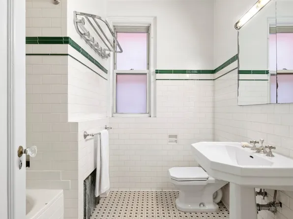 41 5th Avenue image 5 of 20