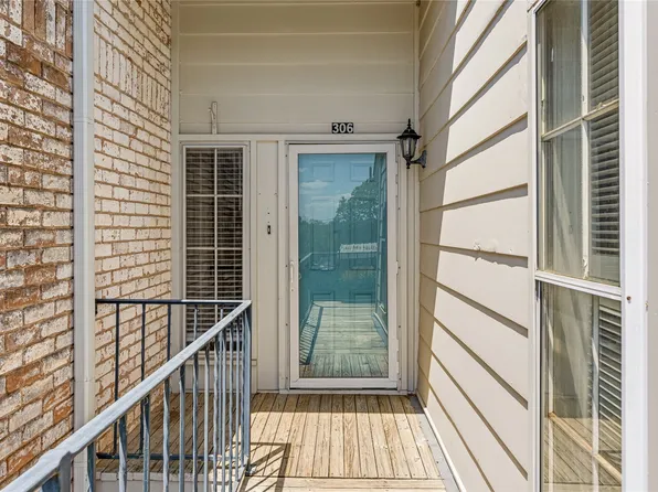 2903 Lake Shore Dr APT 306, Waco, TX 76708