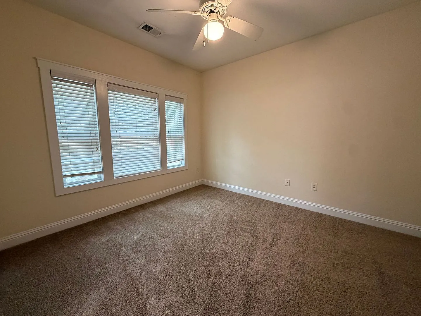Pre-Leasing For August 6th 2027! — Photo 4