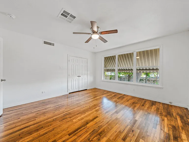 32300 Proctor Ave — Photo 42