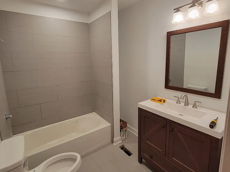 FULL VIEW RESTROOM