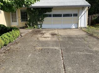 405 E Pinehurst Dr, Newberg, OR 97132