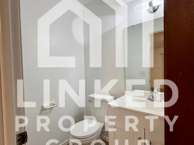 6806 S Toledo Ave #305 — Photo 3