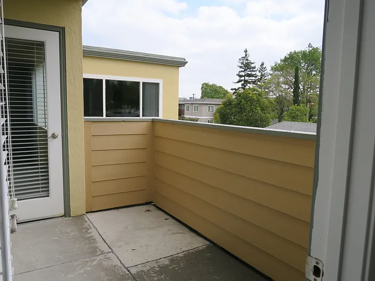 130 Arch St — Photo 9