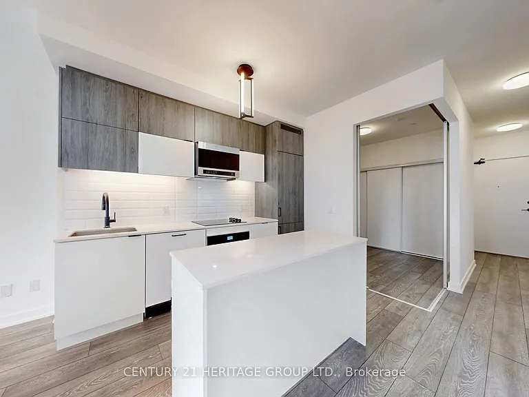 8888 Yonge St #708 — Photo 17