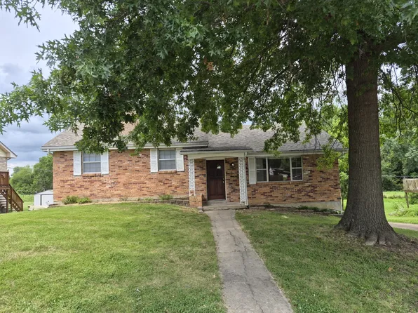2712 Wesley St, Jefferson City, MO 65109