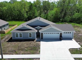 501 Banner Rd, Holton, KS 66436