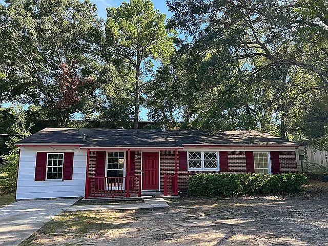 1st image of 4161 Yorkshire Ln
