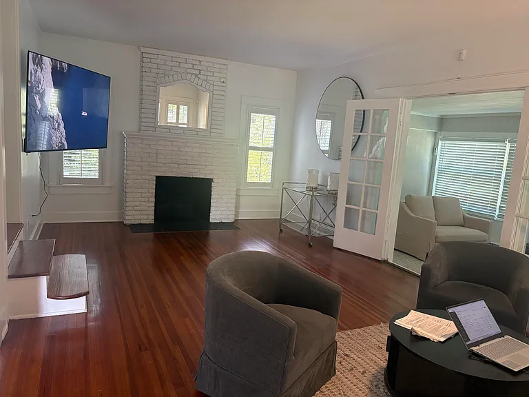 319 Buckingham Rd — Photo 4