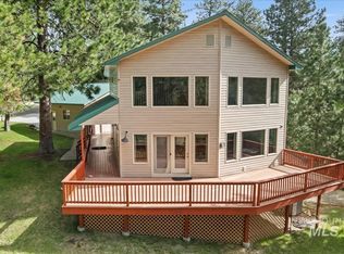 1496 Pine Ridge Dr, Cascade, ID 83611