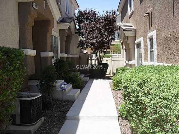 3rd image of 9156 Goose Lake Way Unit 101