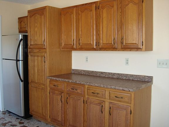 KITCHEN - 2ND VIEW