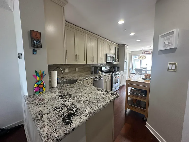 2204 East Dr #2204 — Photo 7