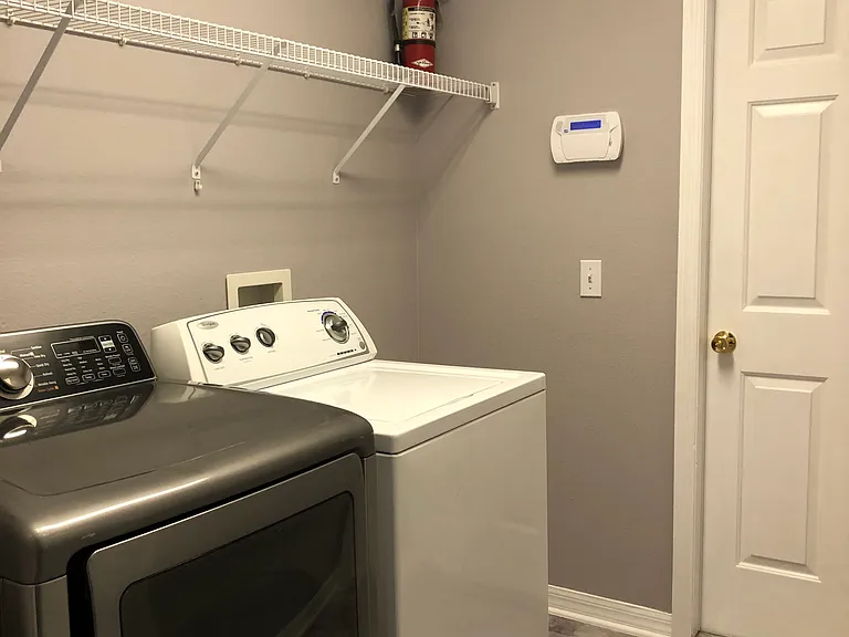 126 Oak Promenade Ct — Photo 38