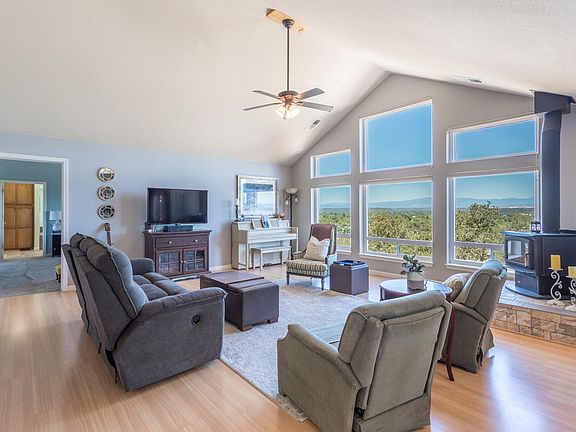 3rd image of 21703 Harvest Ln
