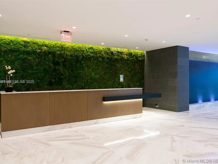 400 Sunny Isles Blvd #1019 — Photo 31