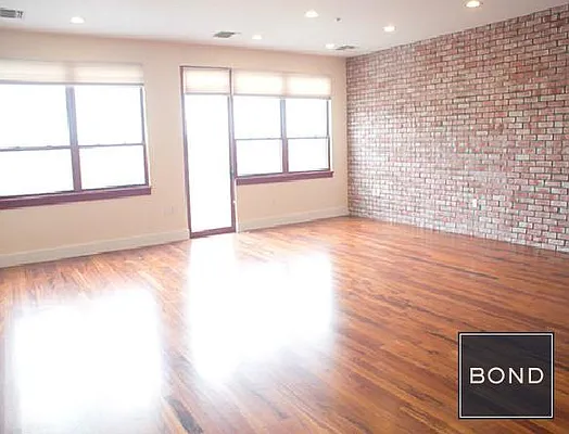 Rented by Bond New York | media 33