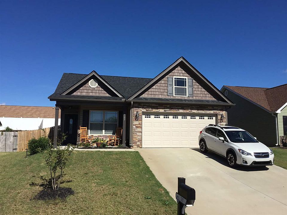 1st image of 707 Oglesby Creek Ln