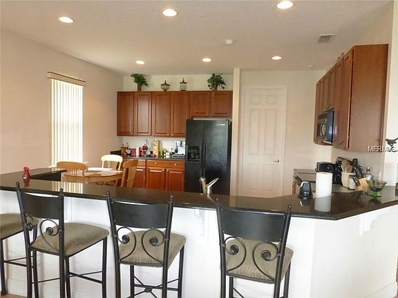 5th image of 136 Vista Dr